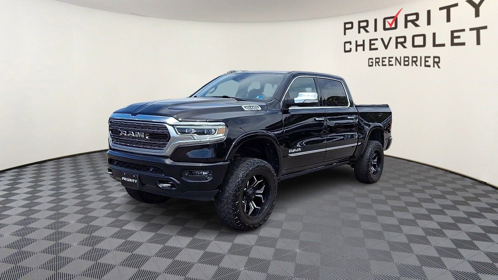 2019 RAM 1500 Limited Crew Cab 4x4 5'7" Box