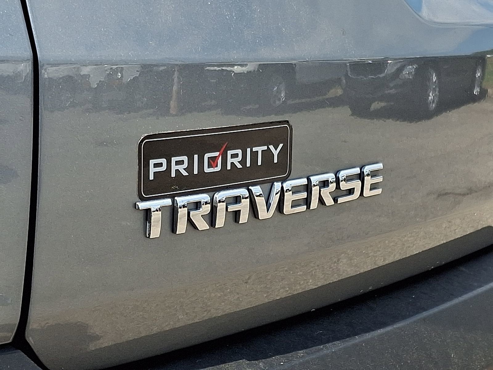 2023 Chevrolet Traverse LS