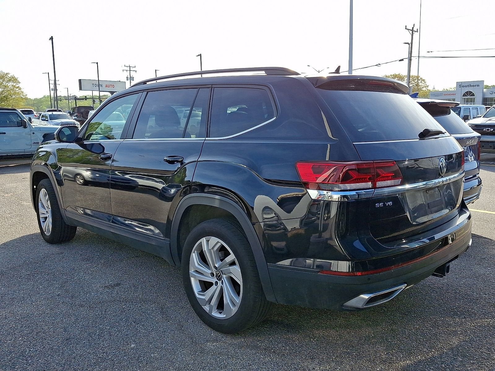 2023 Volkswagen Atlas 3.6L V6 SE w/Technology