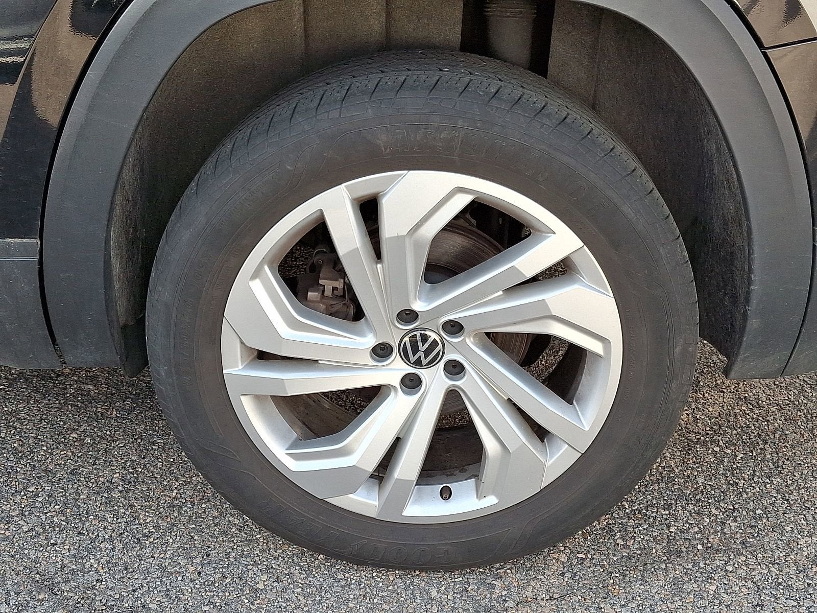 2023 Volkswagen Atlas 3.6L V6 SE w/Technology