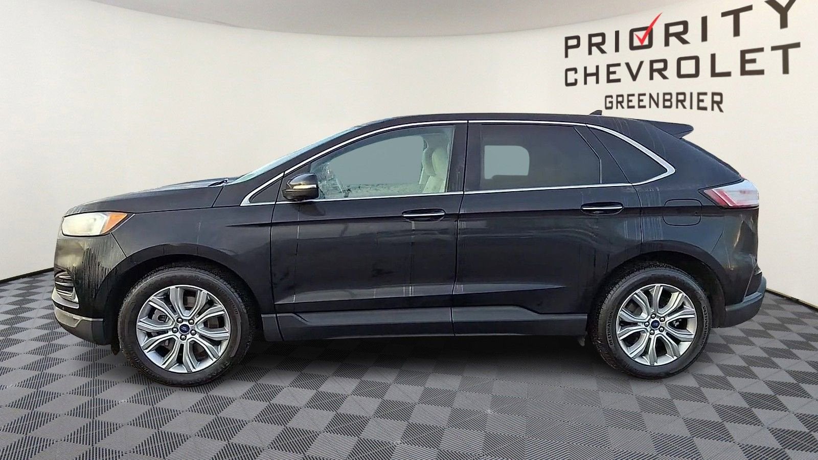 2022 Ford Edge Titanium