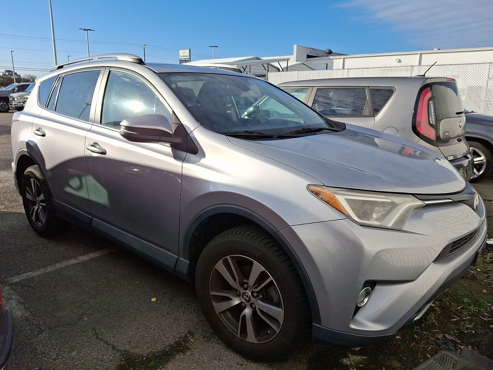 2017 Toyota RAV4 XLE