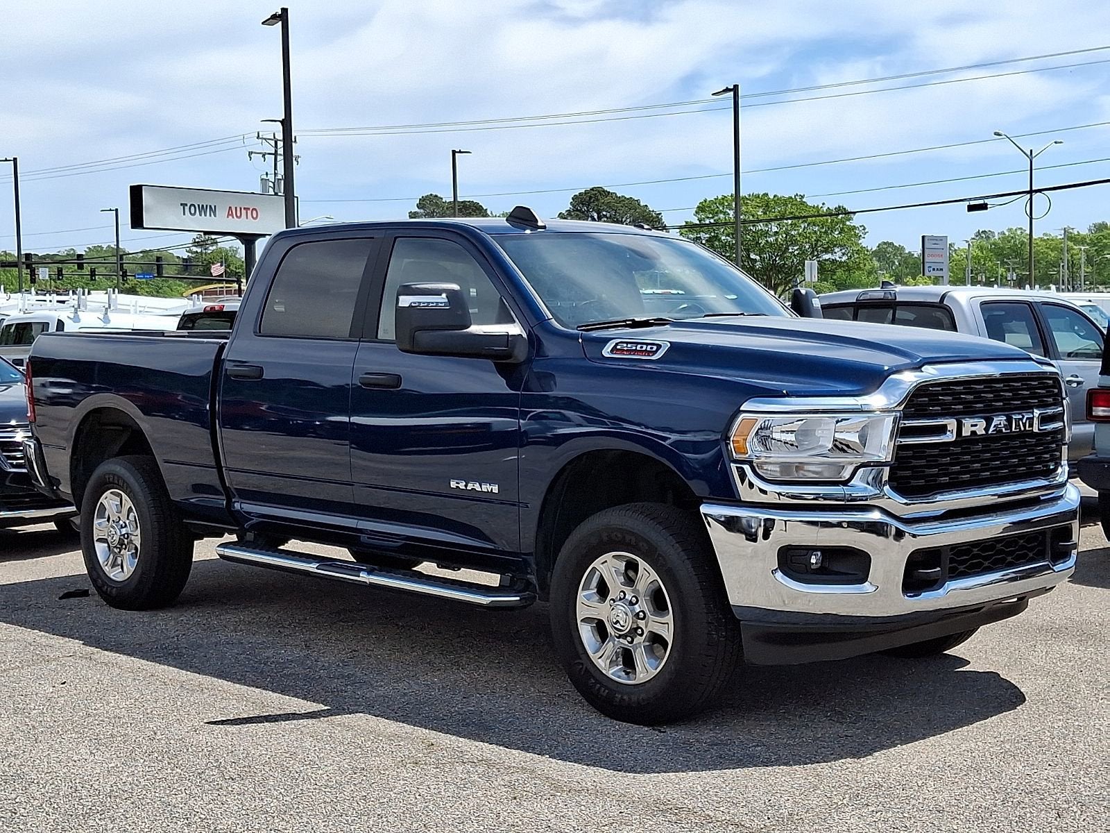 2024 RAM 2500 Big Horn Crew Cab 4x4 6'4" Box