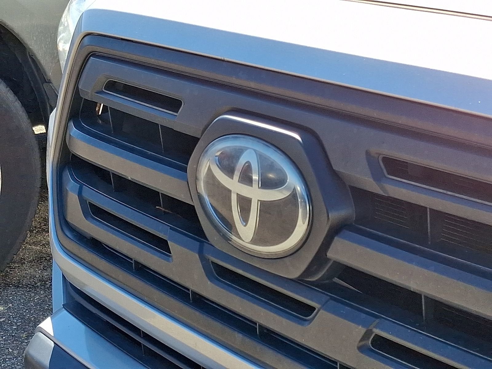 2019 Toyota Tacoma SR