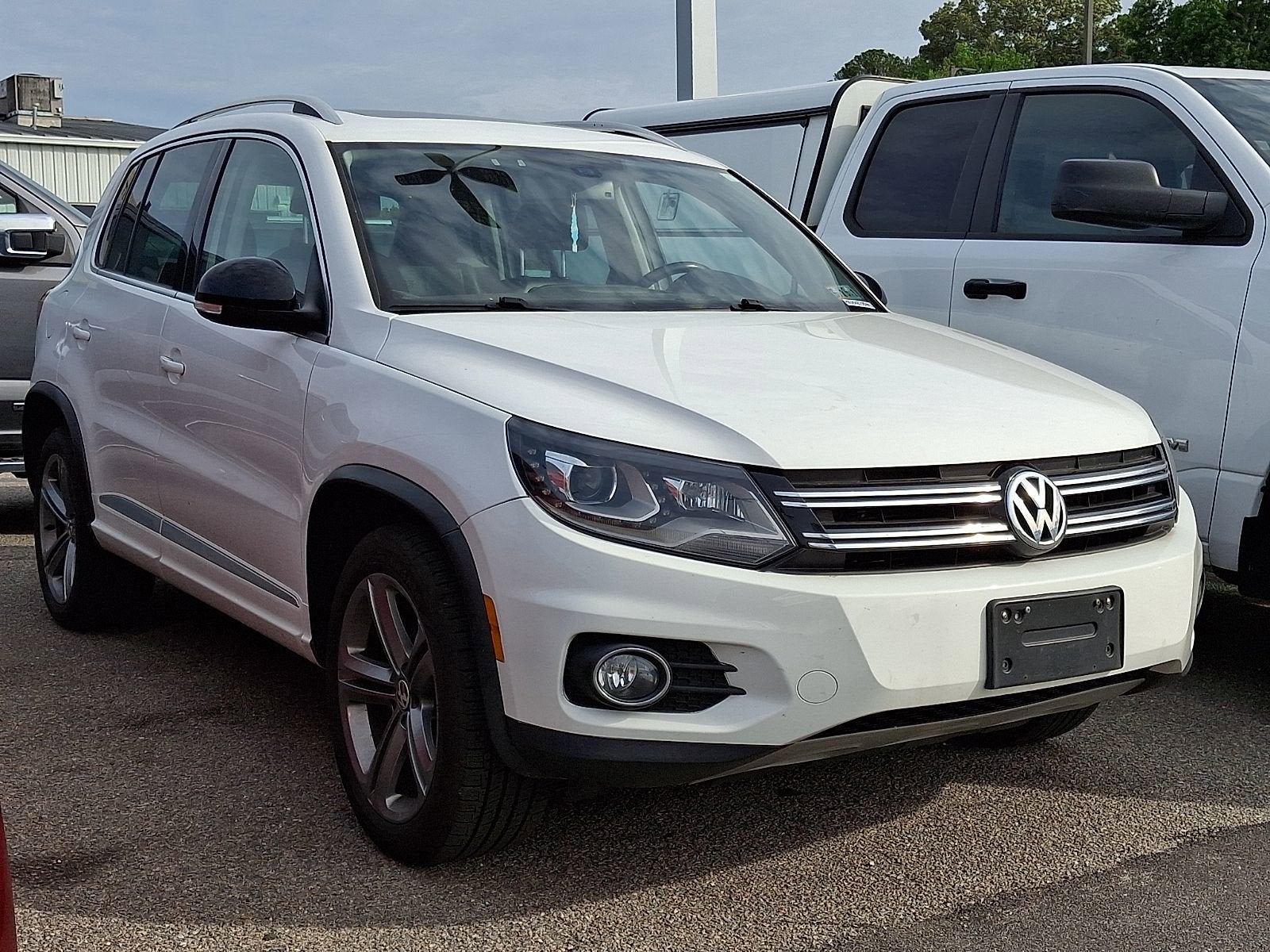 2017 Volkswagen Tiguan 2.0T Sport