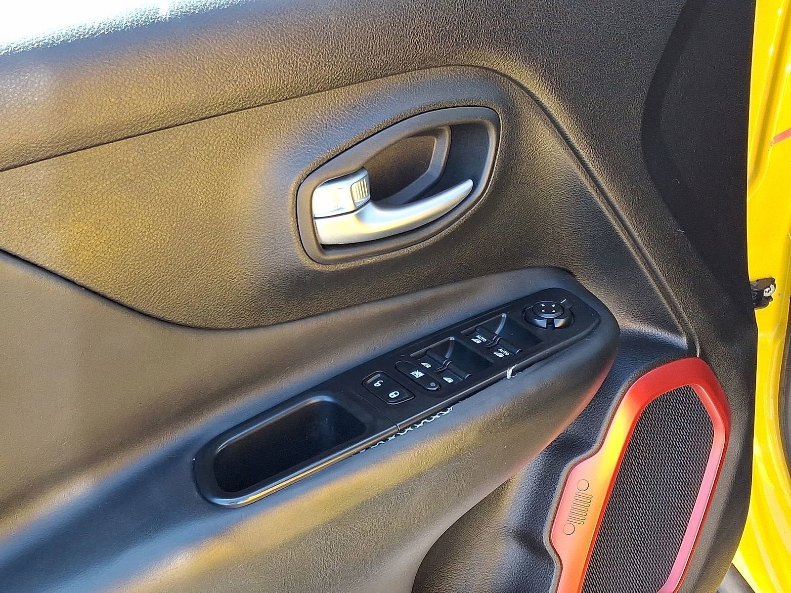 2015 Jeep Renegade Trailhawk