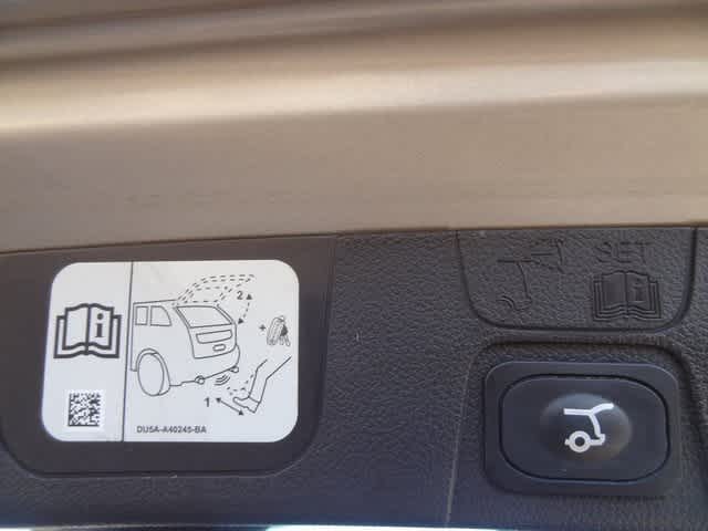 2017 Ford C-Max Hybrid Titanium