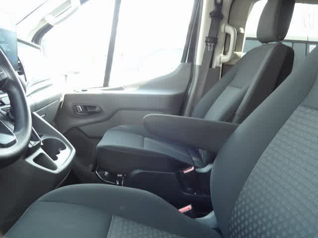 2023 Ford Transit Passenger Wagon XLT