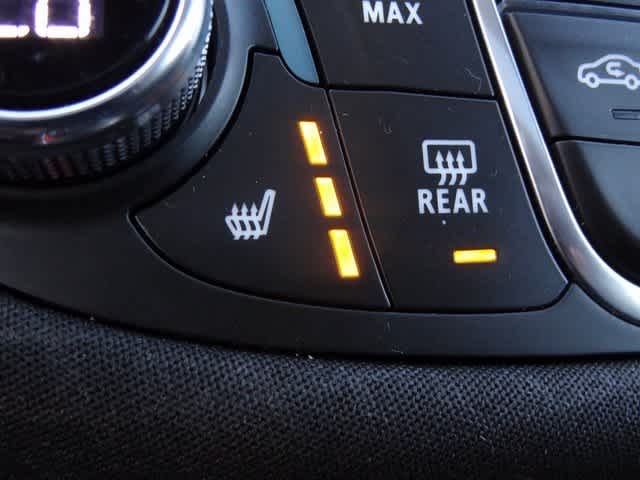 2022 Chevrolet Malibu LT w/1LT