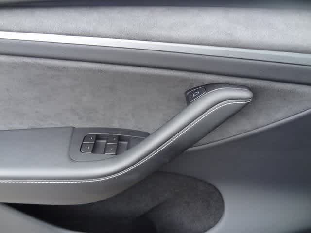 2025 Tesla Model Y Long Range