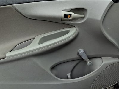 2010 Toyota Corolla 4dr Sdn Auto (Natl)