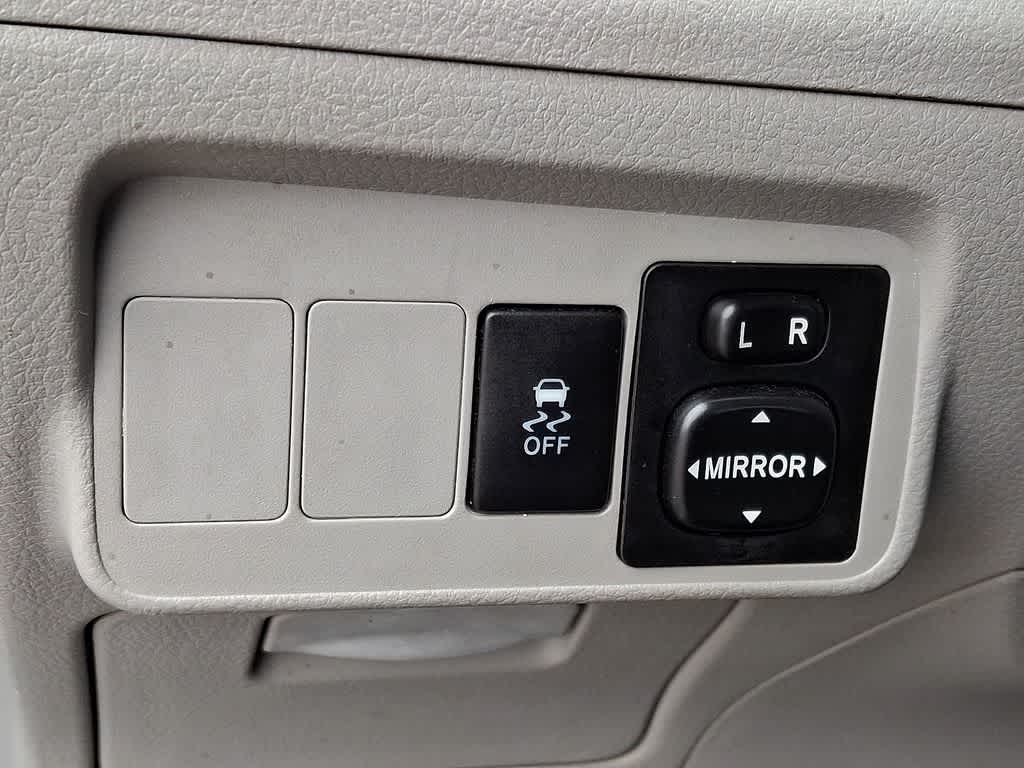 2010 Toyota Corolla 4dr Sdn Auto (Natl)