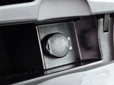 2010 Toyota Corolla 4dr Sdn Auto (Natl)