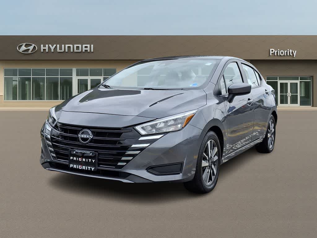 2025 Nissan Versa SV