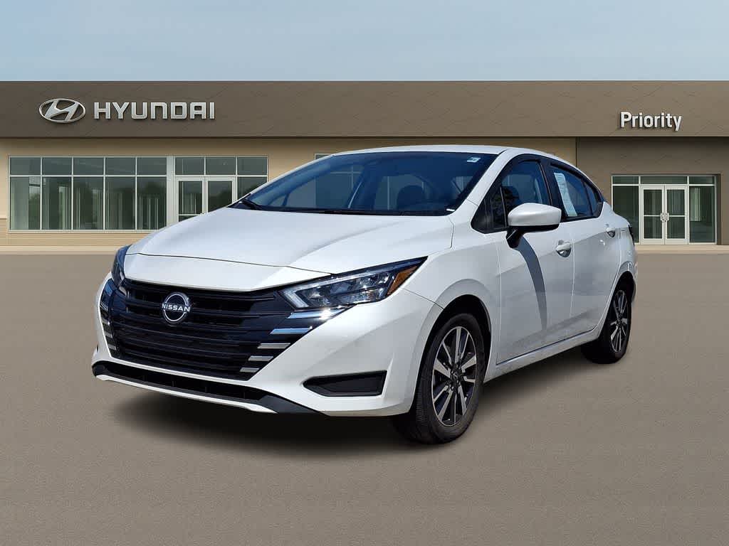 2025 Nissan Versa SV