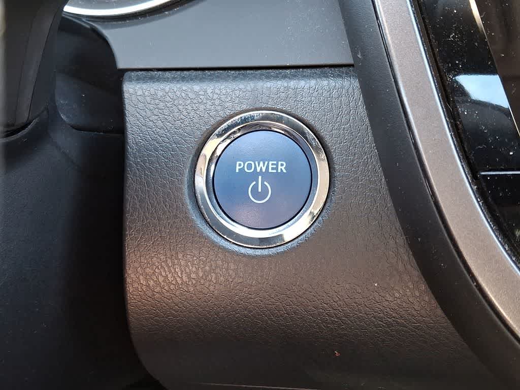 2023 Toyota Camry Hybrid XLE