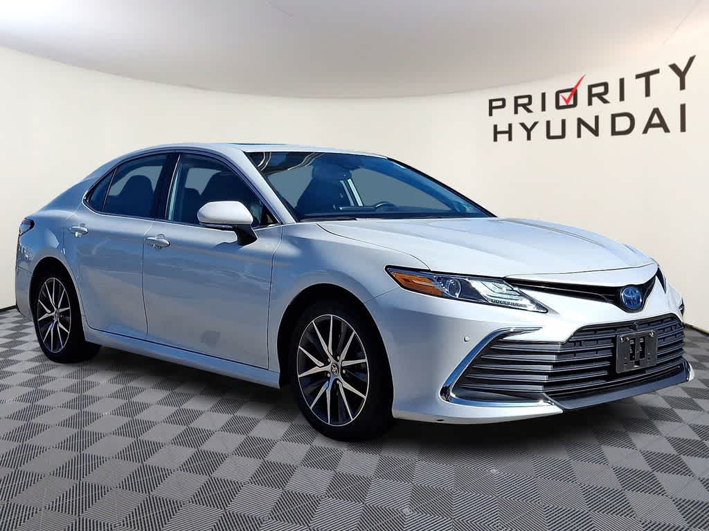2023 Toyota Camry Hybrid XLE