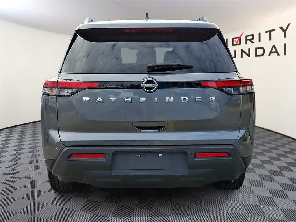2025 Nissan Pathfinder SV