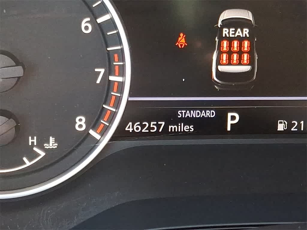 2024 Nissan Pathfinder SV