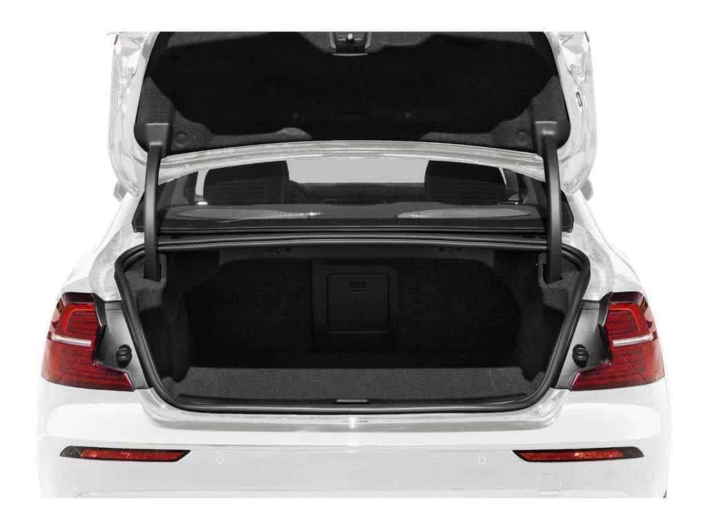 2024 Volvo S60 Core Dark Theme