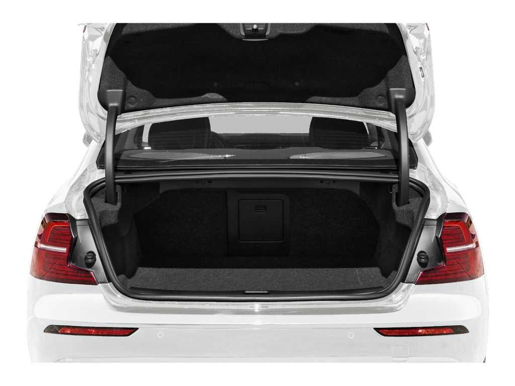 2024 Volvo S60 Core Dark Theme