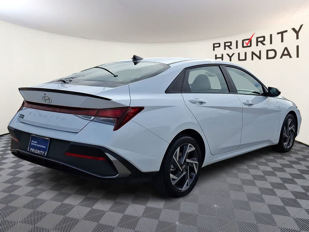 2025 Hyundai Elantra SEL Sport