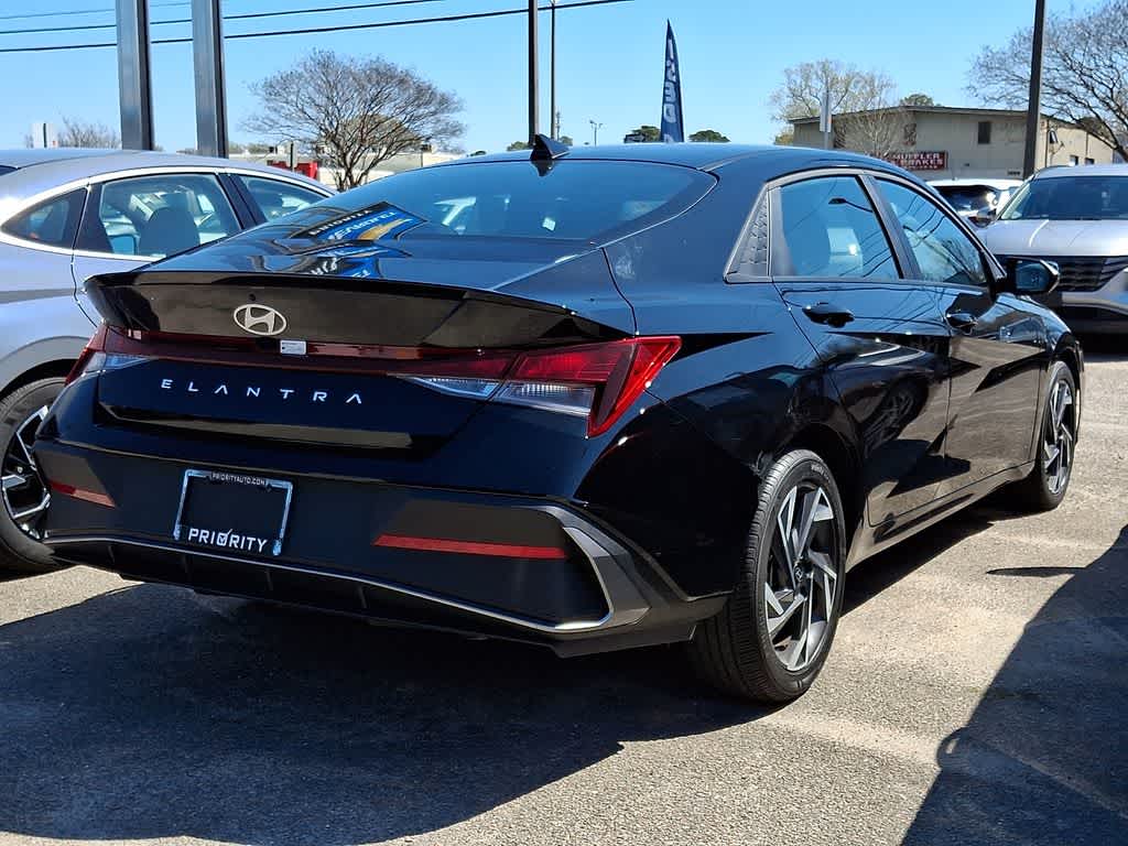 2025 Hyundai Elantra SEL Sport