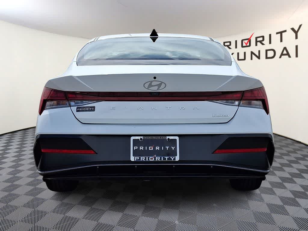 2025 Hyundai Elantra Limited