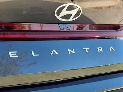 2025 Hyundai Elantra SEL Convenience