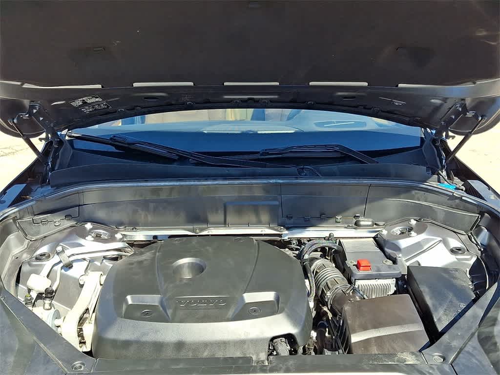 2018 Volvo XC90 Momentum