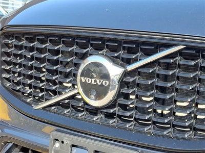 2024 Volvo XC60 Plus Dark Theme
