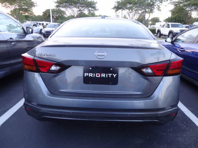 2025 Nissan Altima SV