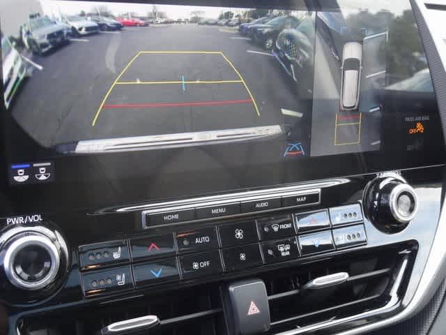 2022 Toyota Highlander Hybrid Platinum