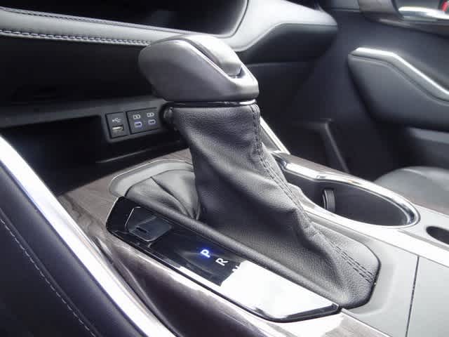 2022 Toyota Highlander Hybrid Platinum