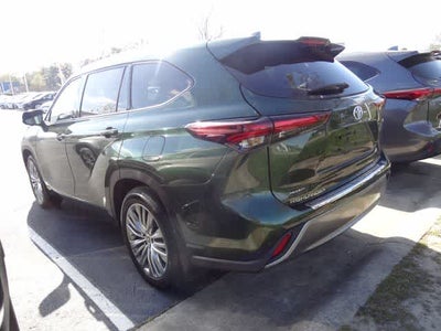 2024 Toyota Highlander Hybrid Platinum