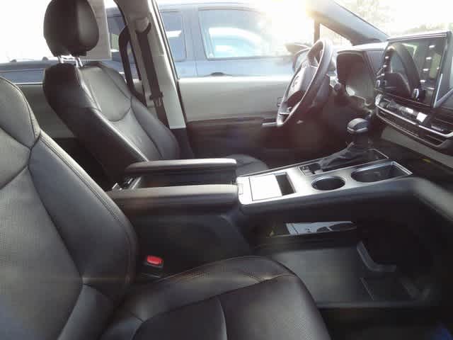 2023 Toyota Sienna Platinum