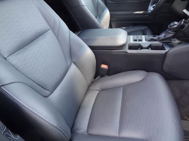 2024 Toyota Land Cruiser 4WD (Natl)