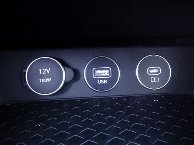 2024 Genesis G70 2.5T