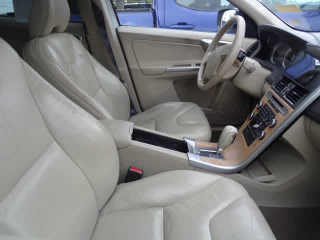 2010 Volvo XC60 Base