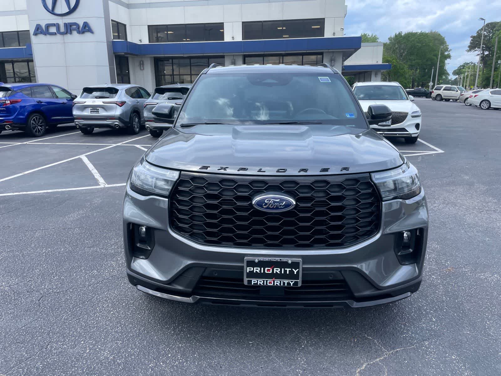 2025 Ford Explorer ST-Line