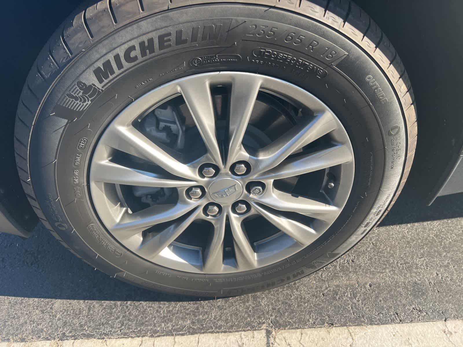 2022 Cadillac XT5 FWD Premium Luxury