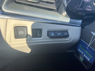 2022 Cadillac XT5 FWD Premium Luxury