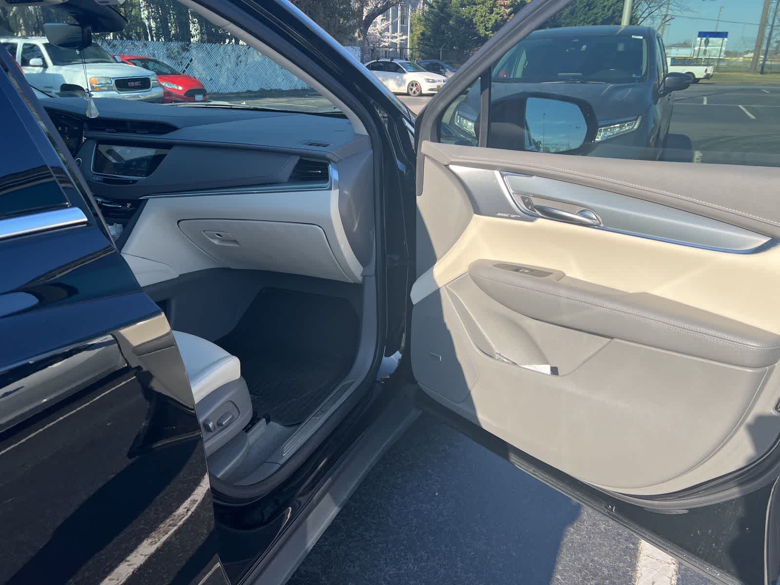 2022 Cadillac XT5 FWD Premium Luxury