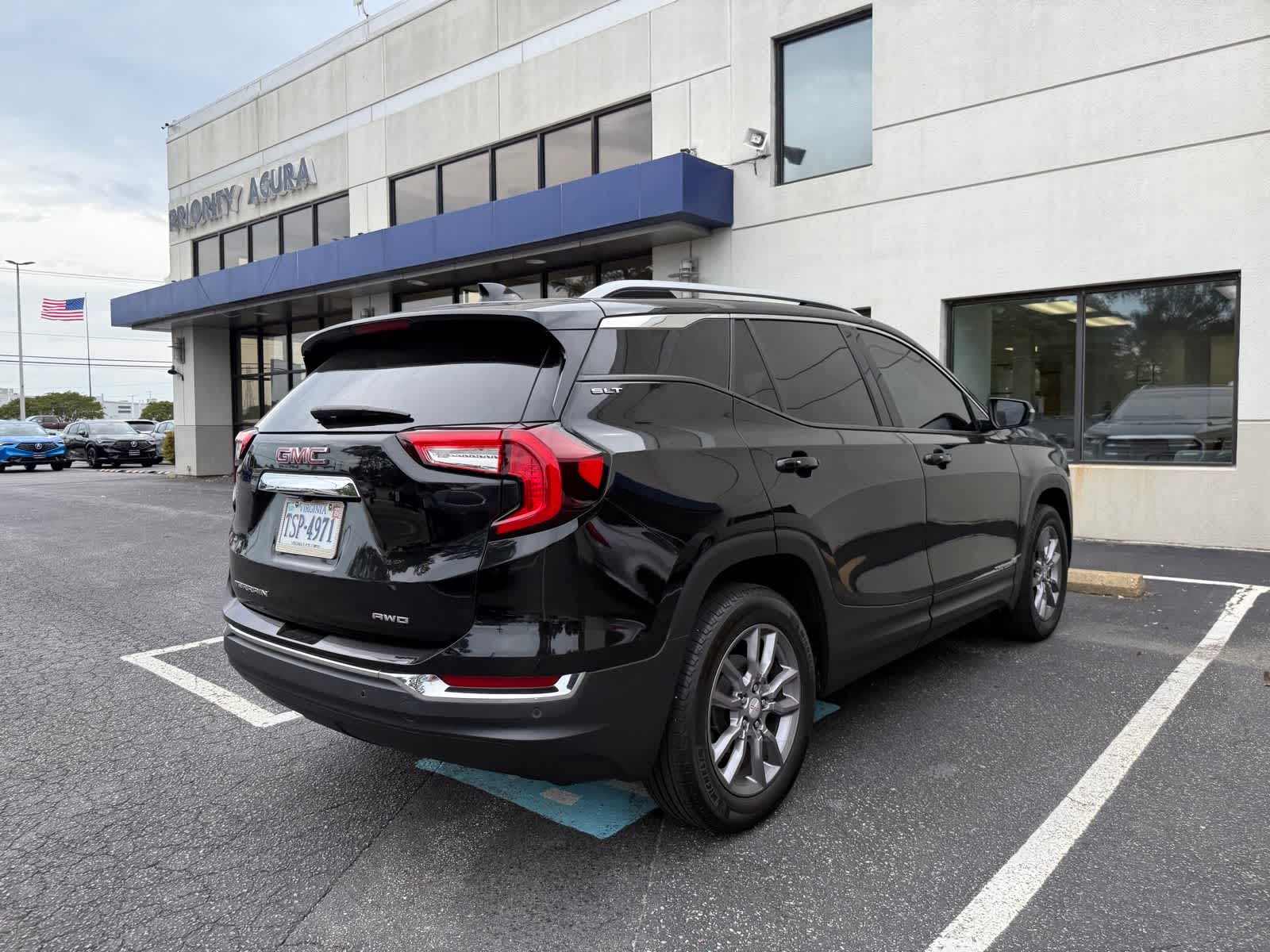 2023 GMC Terrain SLT
