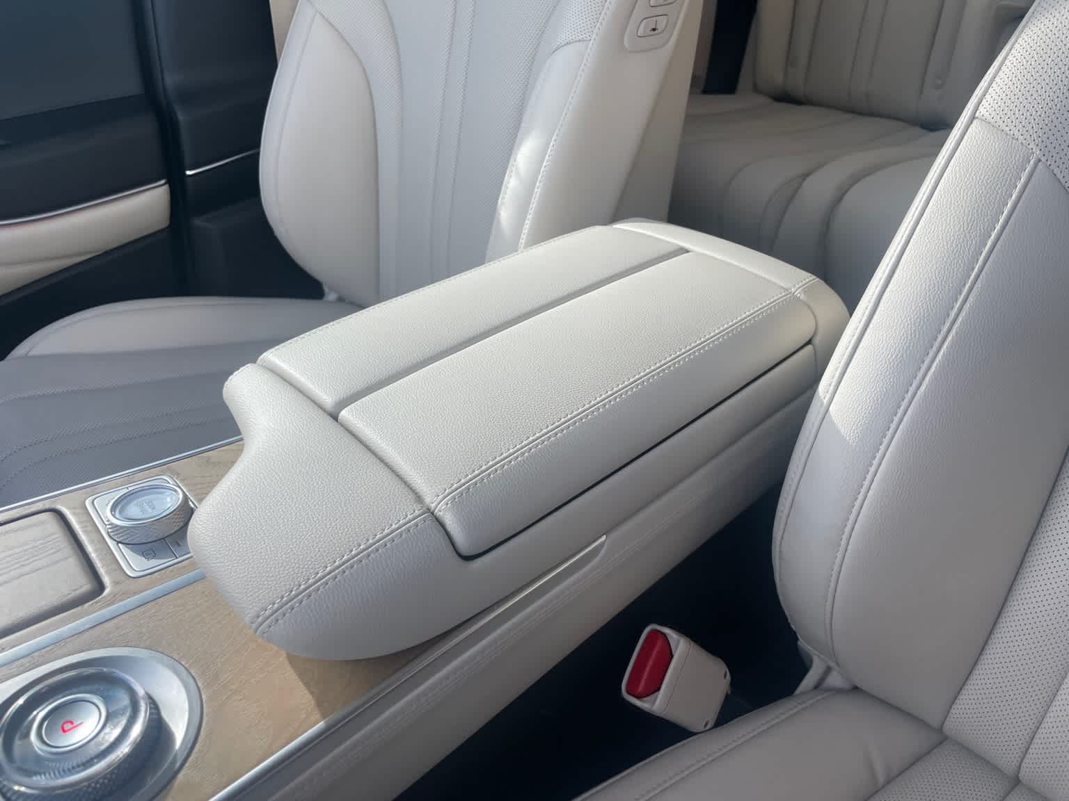 2024 Genesis GV80 Base