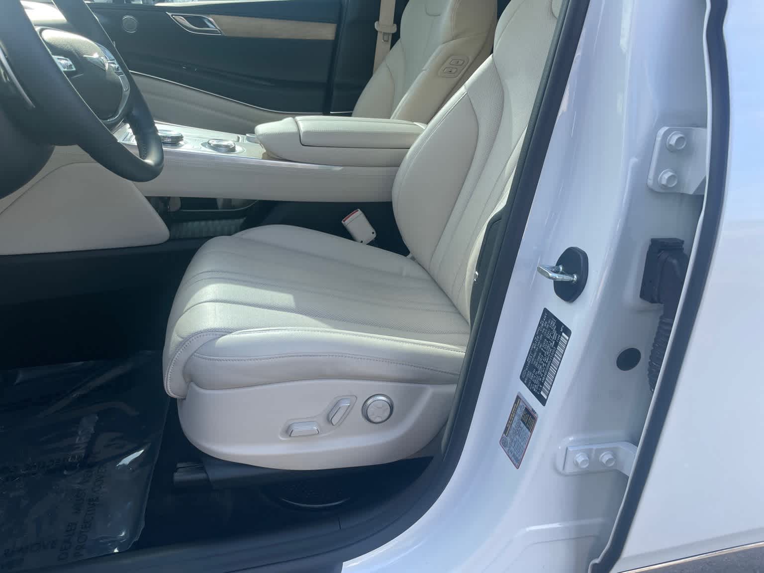 2024 Genesis GV80 Base