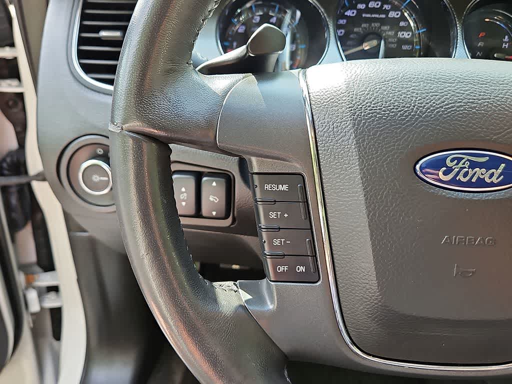 2011 Ford Taurus SEL