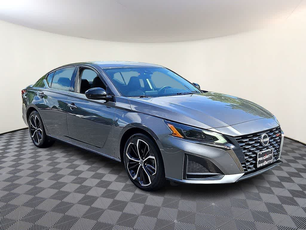 2025 Nissan Altima SR