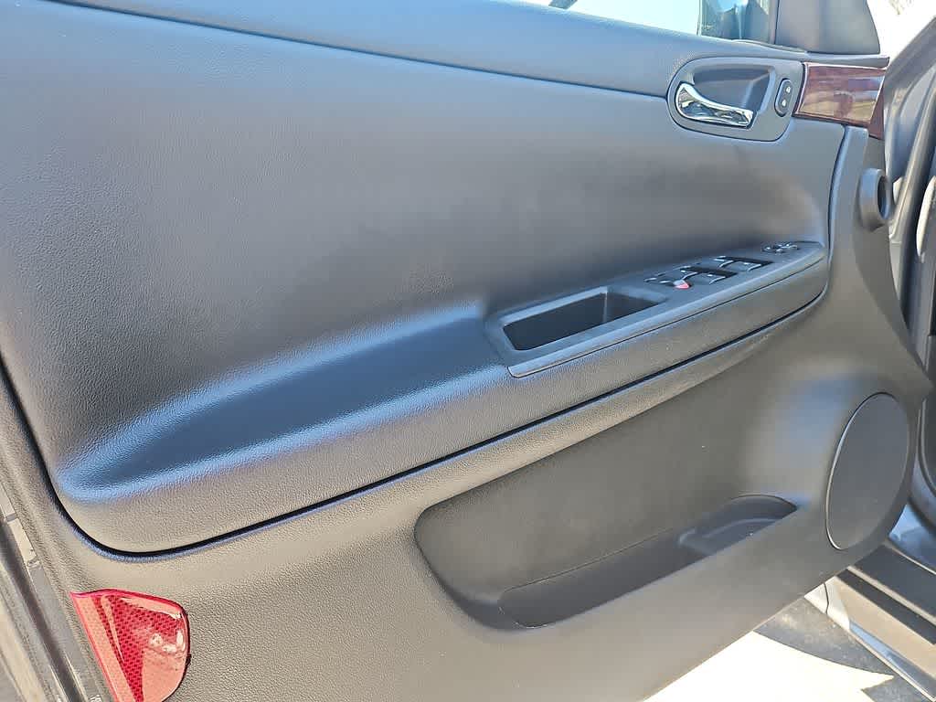 2011 Chevrolet Impala LT Retail