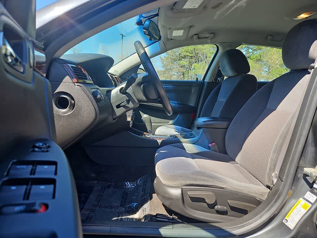 2011 Chevrolet Impala LT Retail